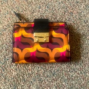 Vera Bradley bifold women’s wallet with licenses slot.